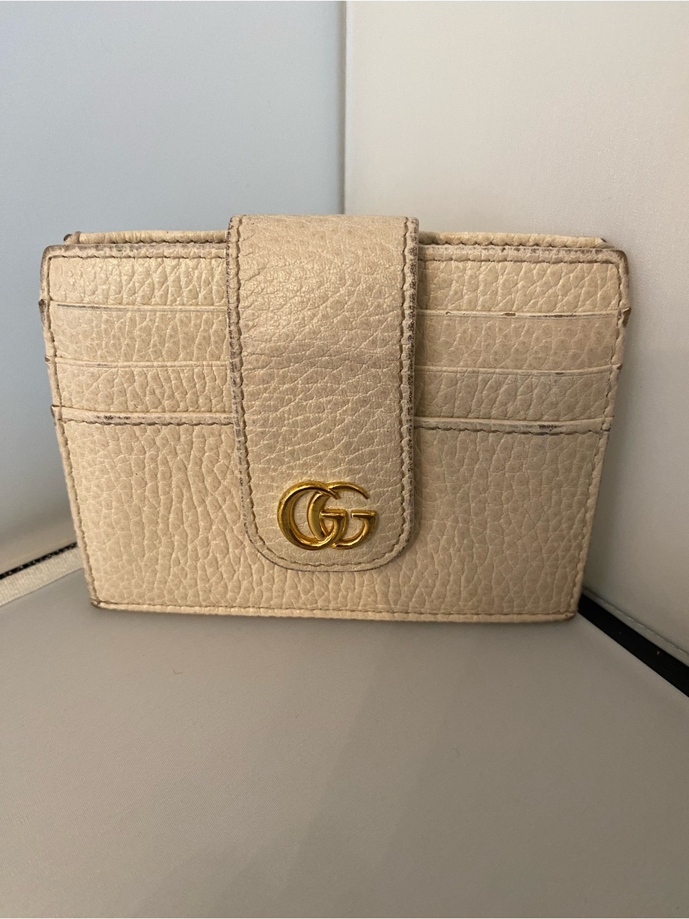 Gucci GG Maramont white leather Cream Card holder with Gold GG hardware - Picture 2 of 16